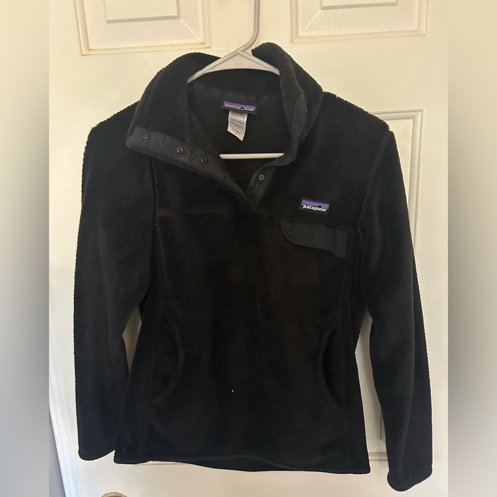 Patagonia re-tool quarter snap in black